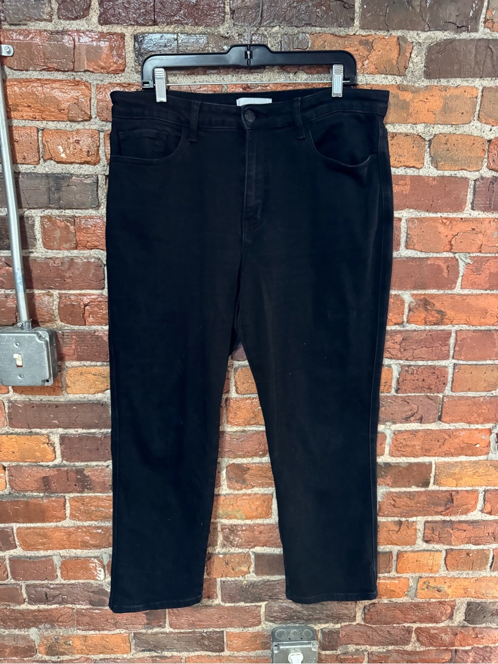Vervet Classic Women's Straight Leg Jeans in Black Size 16W